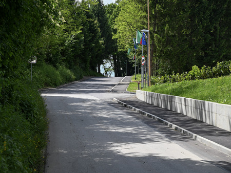 Na Senušah namenu predali urejene pločnike